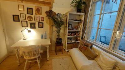 Room for rent 1350 euro Geldersekade, Amsterdam