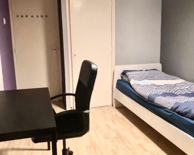 Zimmer bei Drijfhoutstraat In Rotterdam
