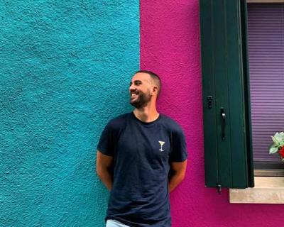 Nikos