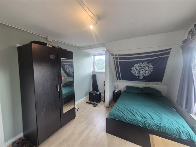 Zimmer bei Van der Brugghenstraat In Delft