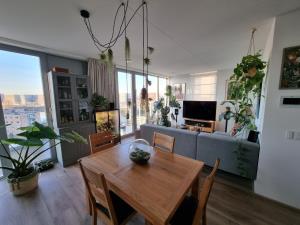 Appartement te huur 2000 euro VOC-kade, Amsterdam