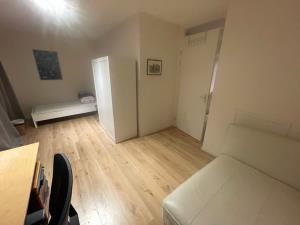 Room for rent 1000 euro Amstelvlietstraat, Amsterdam