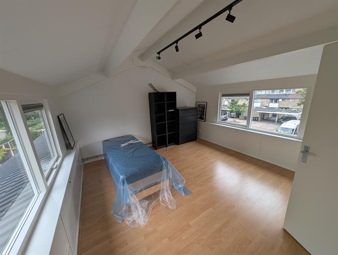 Kamer in Enschede, Ribbelthorst op Kamernet.nl: Spacious Attic Room 