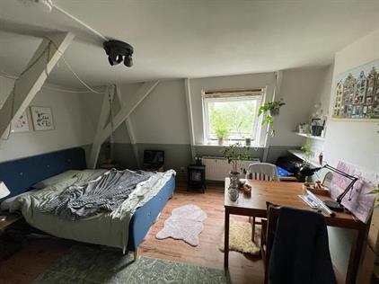 Room for rent 587 euro Helper Westsingel, Groningen