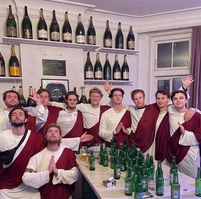 Kamer in Enschede, Potsweg op Kamernet.nl: Studentenvilla zoekt gezellige huisgenoot