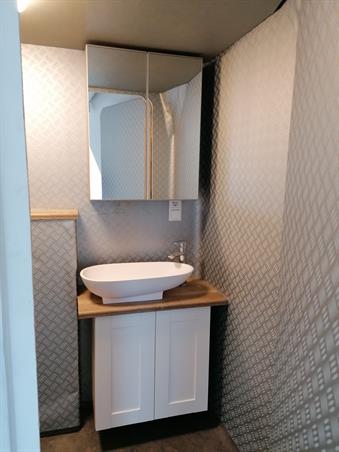 Kamer in Tilburg, Lovensestraat op Kamernet.nl: Mooie ruime kamer met eigen voorzieningen. 