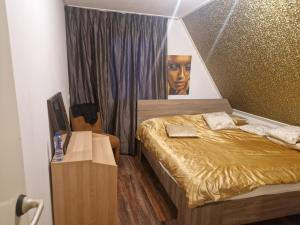 Room for rent 850 euro Zuideinde, Westzaan