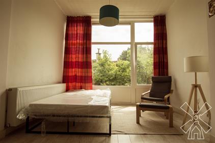 Studio te huur 1400 euro Valkenboslaan, Den Haag