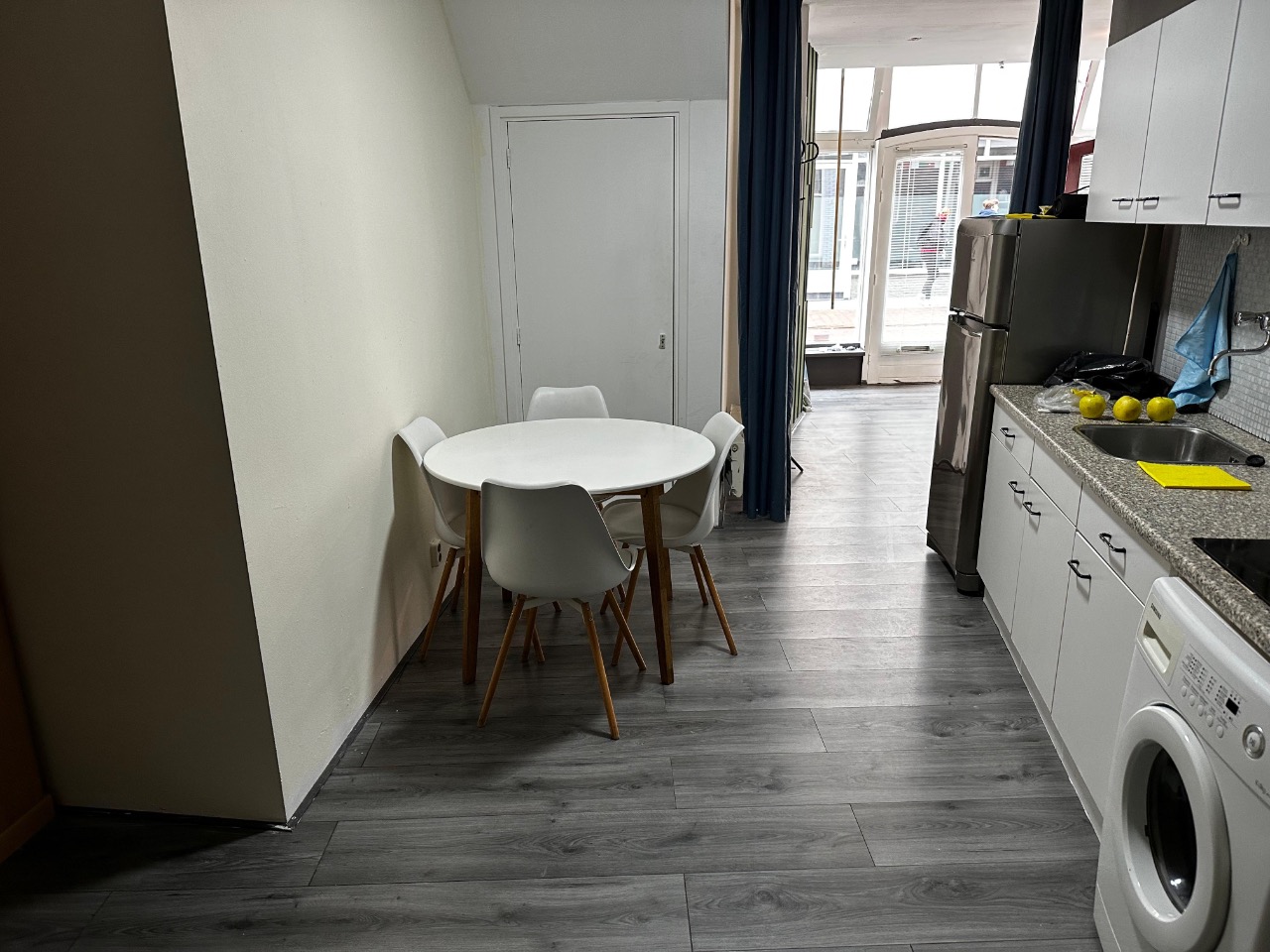 studios for rent on Haarlemmerstraat