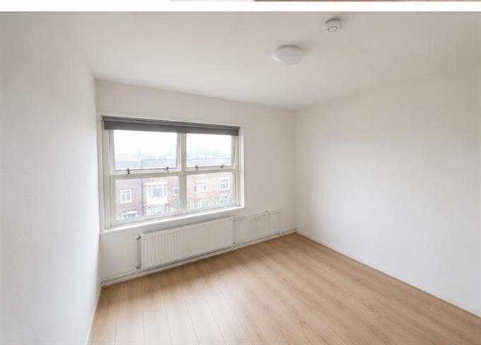 Zimmer bei J.C. Kapteynlaan In Groningen