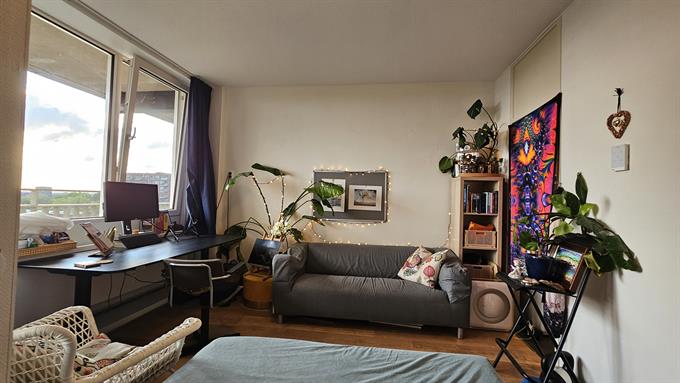 Studio bei Roland Holstlaan In Delft