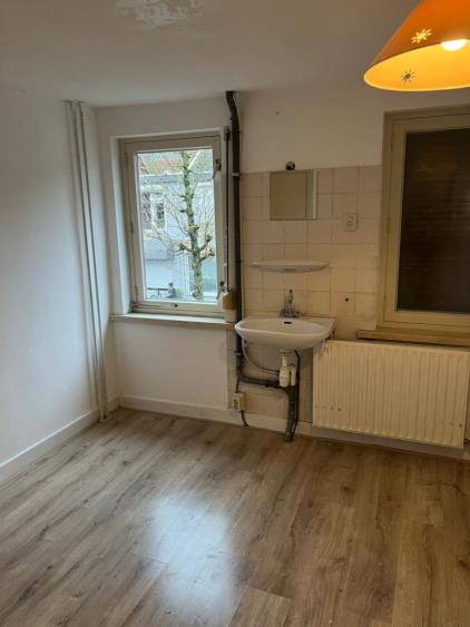 Room for rent 528 euro Broekhovenseweg, Tilburg