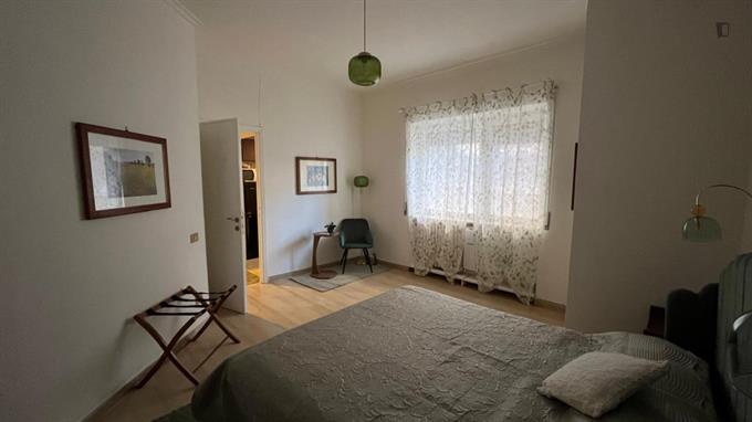 Kamer in Nijmegen, Sumatraplein op Kamernet.nl: kamer in een gedeeld appartement in Nijmegen