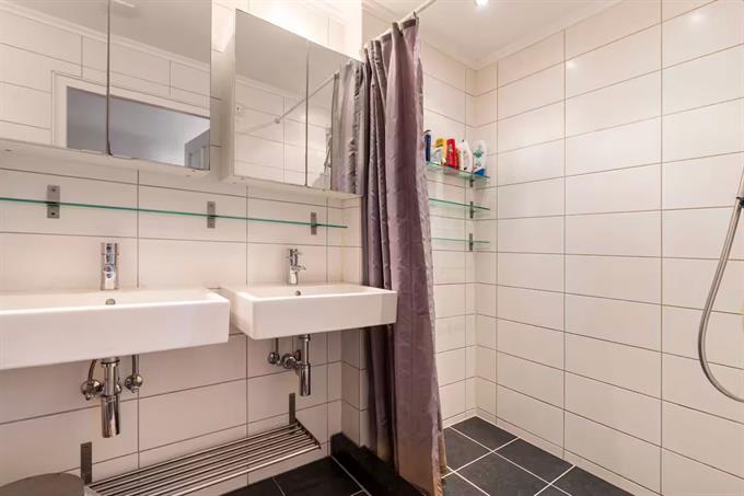 Zimmer bei Nachtwachtlaan In Amsterdam