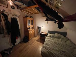 Room for rent 900 euro Plateelstraat, Delft