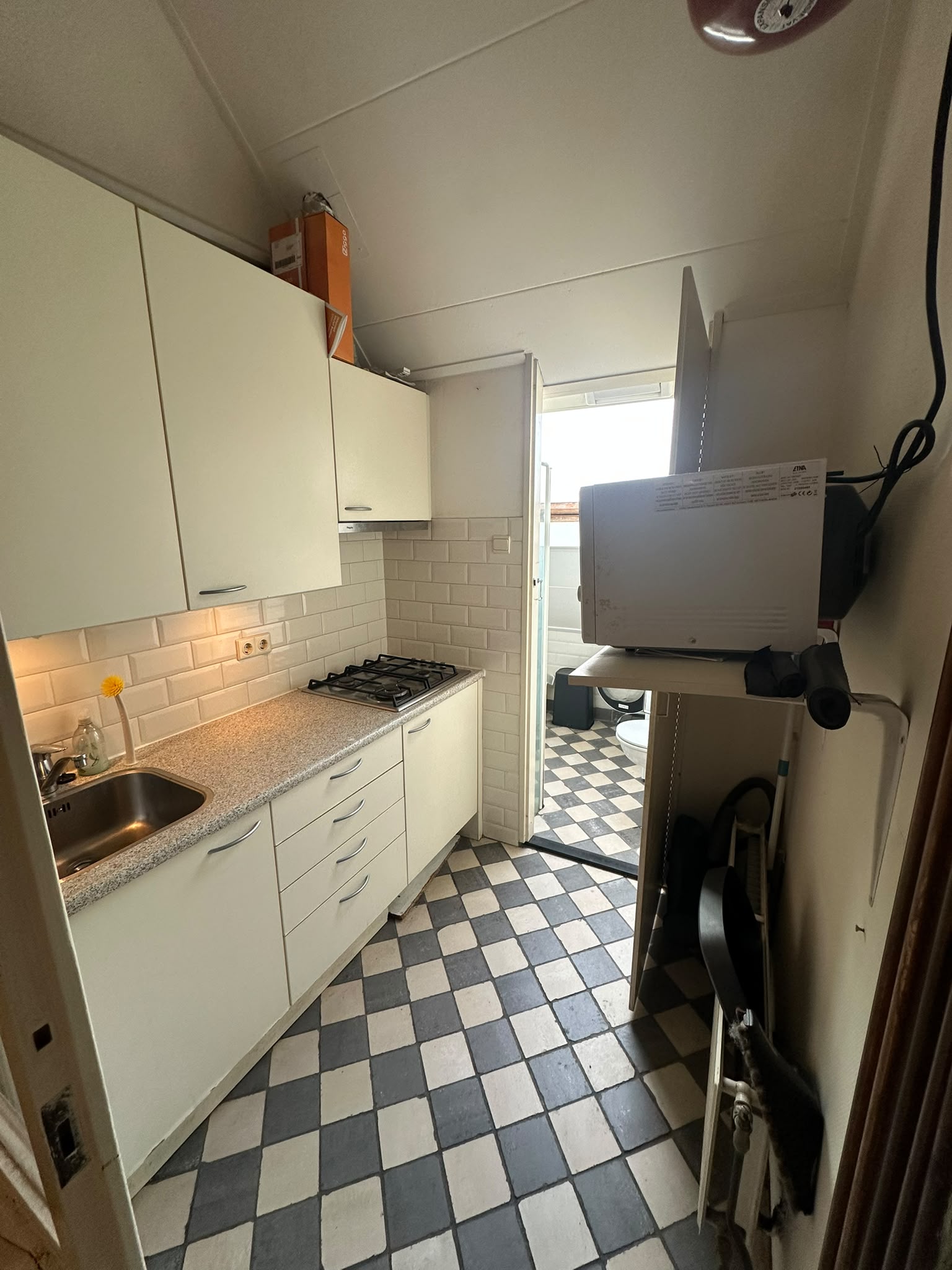 Kamer aan Parallelweg, Delft 6