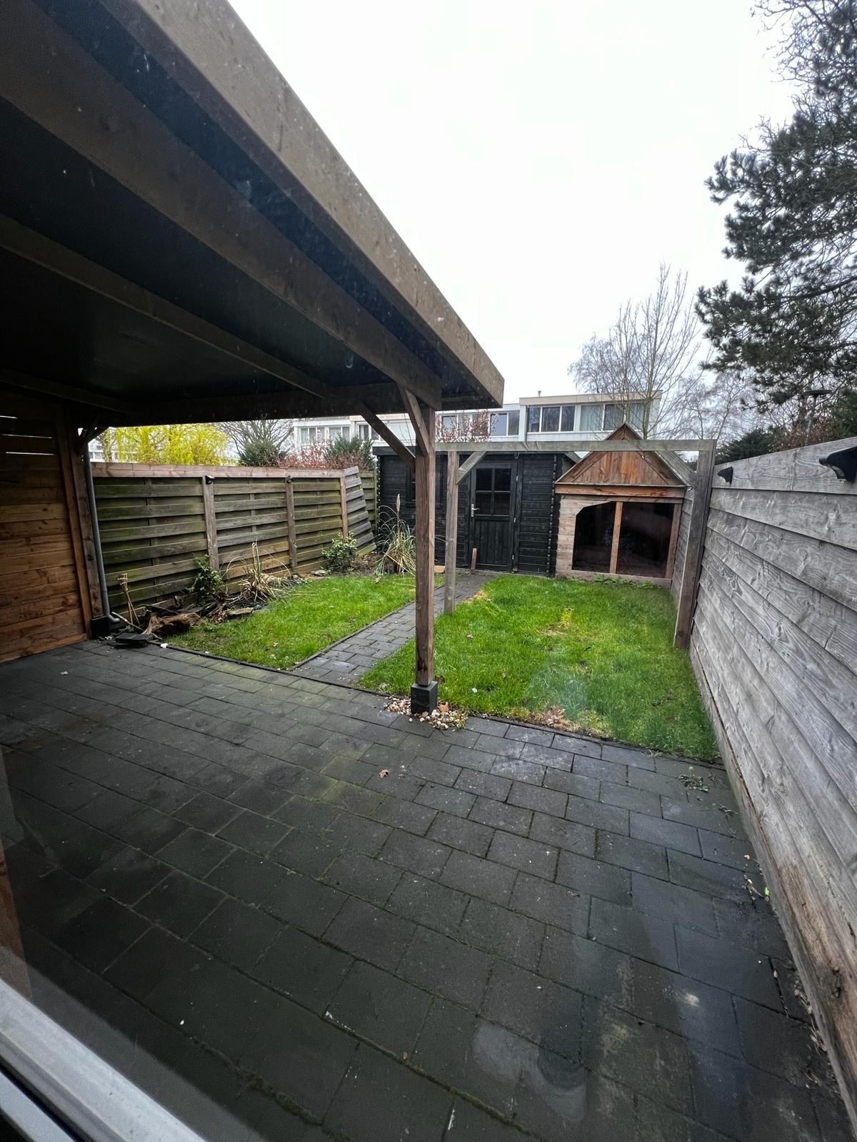 Kamer aan Danackers, Emmen 5