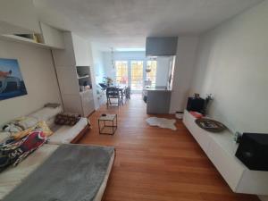 Kamer te huur 1700 euro Nigellestraat, Amsterdam