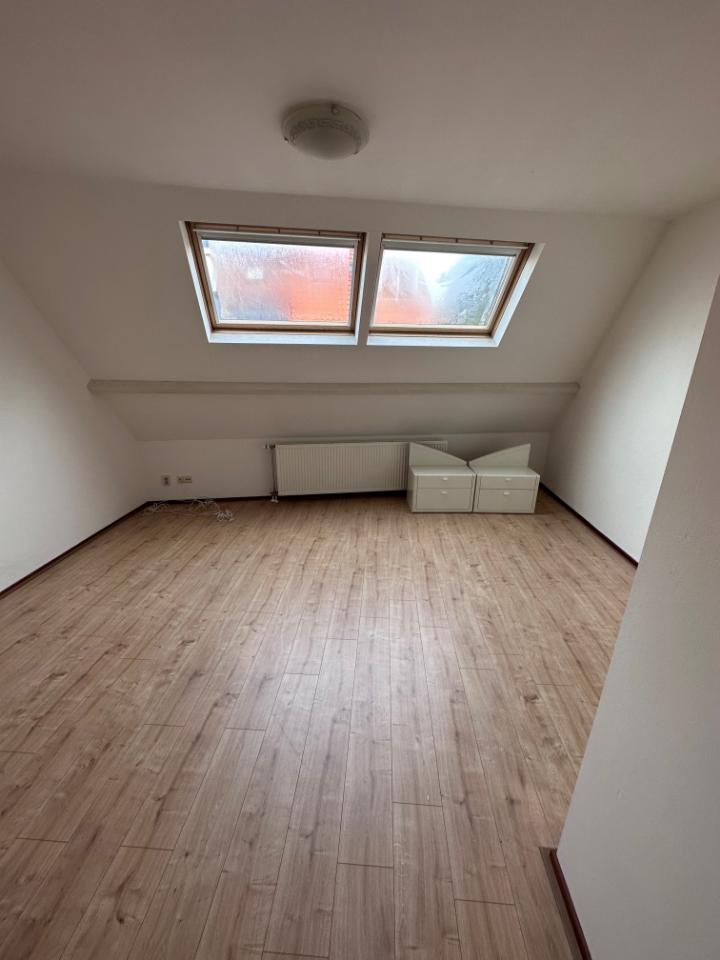 Kamer aan Eemnesserweg, Hilversum 5