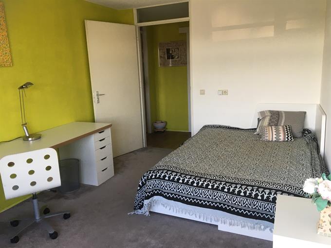 Zimmer bei Pieter Calandlaan In Amsterdam