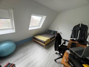 Room for rent 700 euro Sont, Hoofddorp