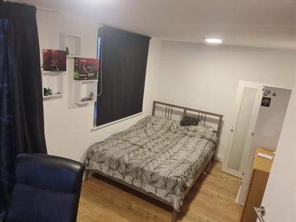 Room for rent 900 euro Jan van Houtstraat, Den Haag