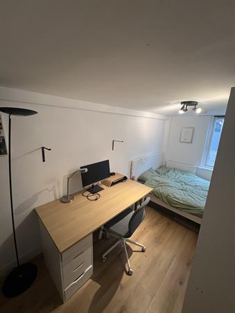 Zimmer bei Watergeusstraat In Rotterdam