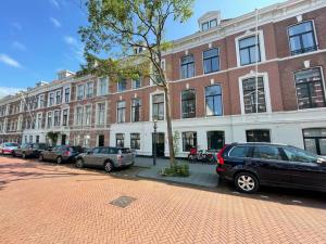 Room for rent 975 euro Riouwstraat, Den Haag
