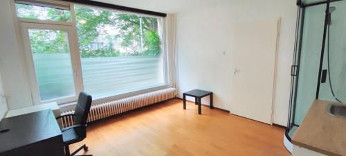 Room for rent 781 euro Marie Koenenlaan, Tilburg