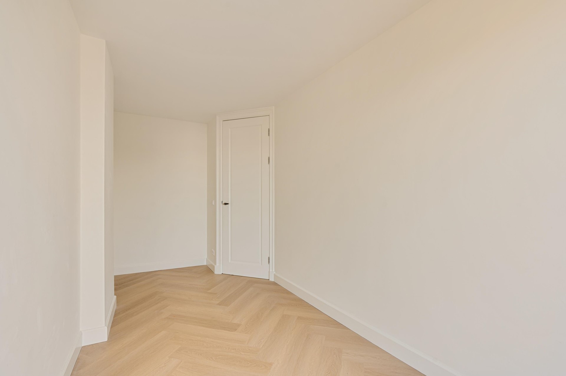 Kamer aan Bellamyplein, Amsterdam 8