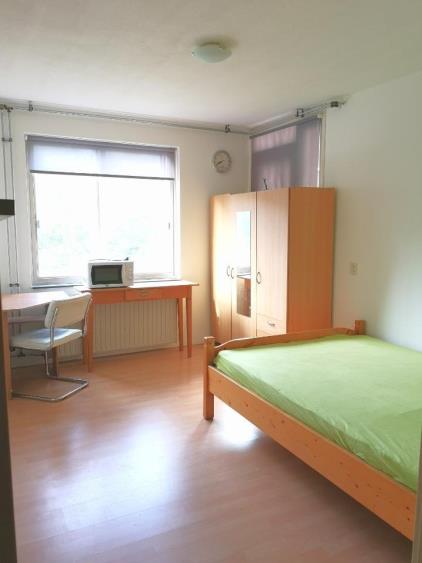 Kamer te huur 700 euro Charlotte Brontestraat, Amsterdam