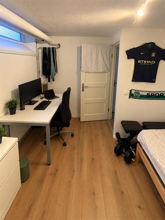 Zimmer bei Schepenstraat In Rotterdam