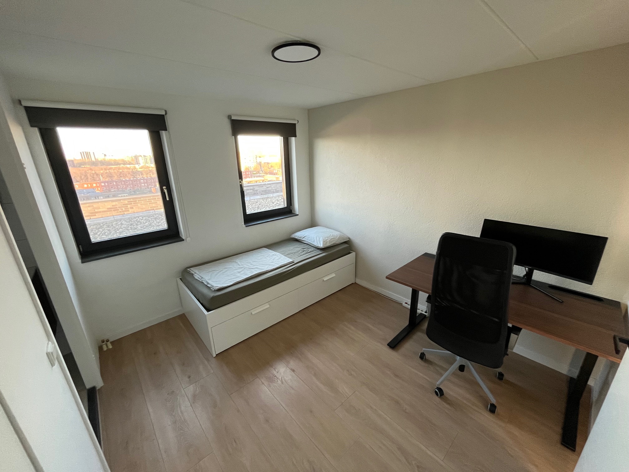 1-rum studio och rum på 128 m²