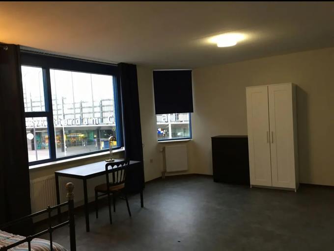 Zimmer bei Spoorsingel In Rotterdam