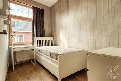 Room for rent 1001 euro Zacharias Jansenstraat, Den Haag