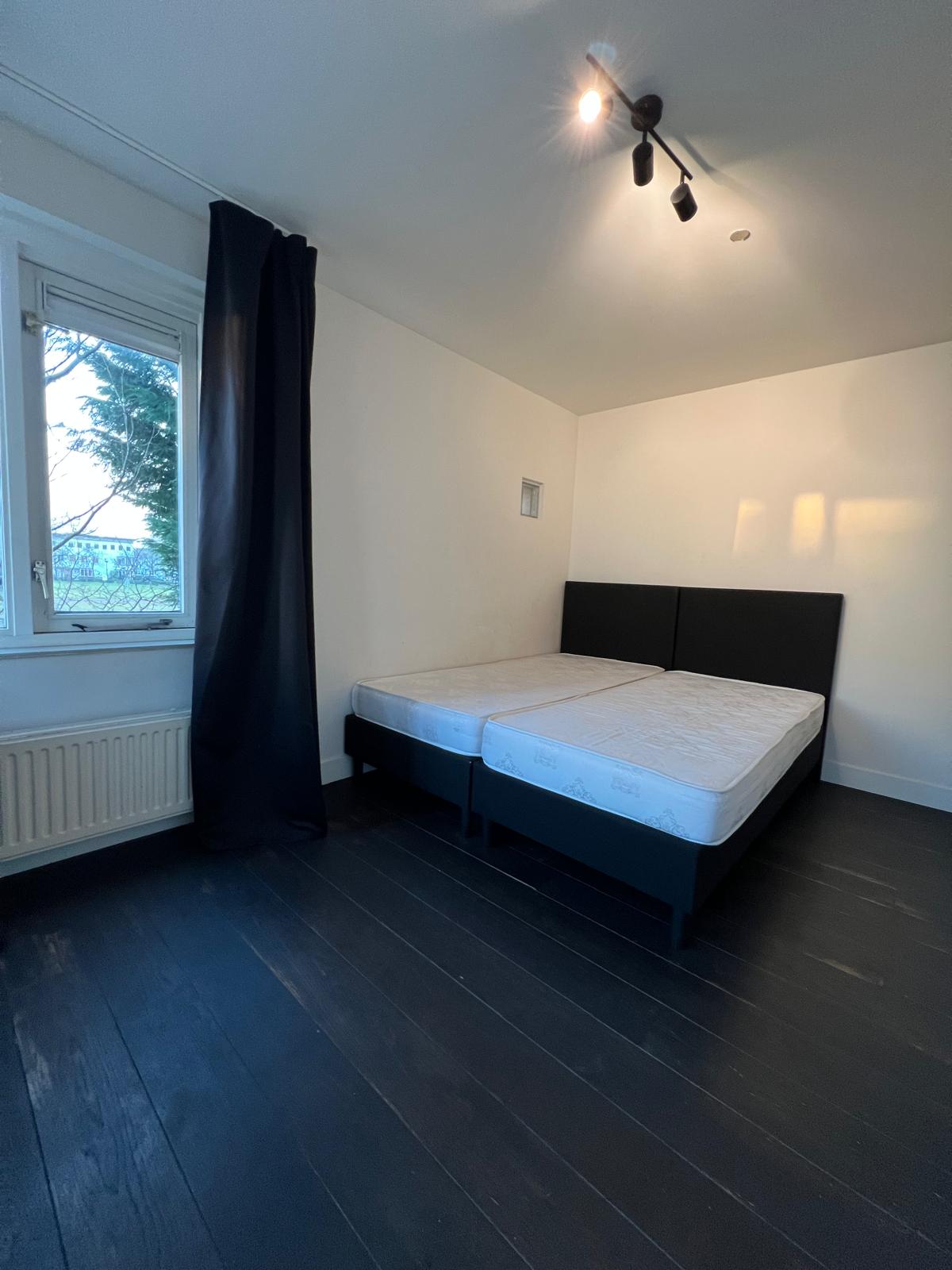 Kamer te huur in Amsterdam – Lokerenstraat – foto 1