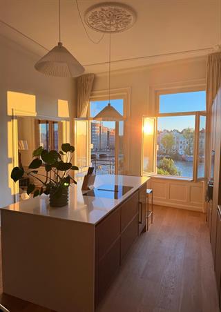 Kamer in Amsterdam, Weesperzijde op Kamernet.nl: Luxe A-locatie appartement aan de Amstel
