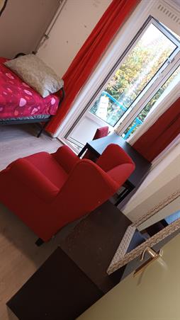 Zimmer bei De Peerelstraat In Amsterdam
