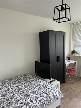 Zimmer bei Ruys de Beerenbrouckstraat In Amsterdam