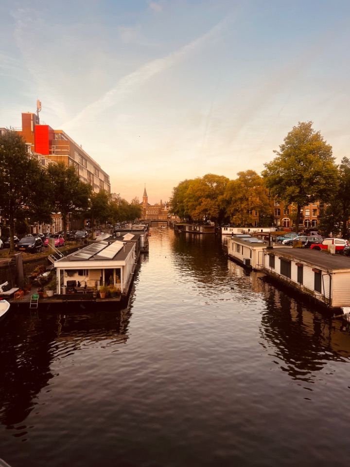 vrije-sector-woningen te huur op Hugo de Grootkade