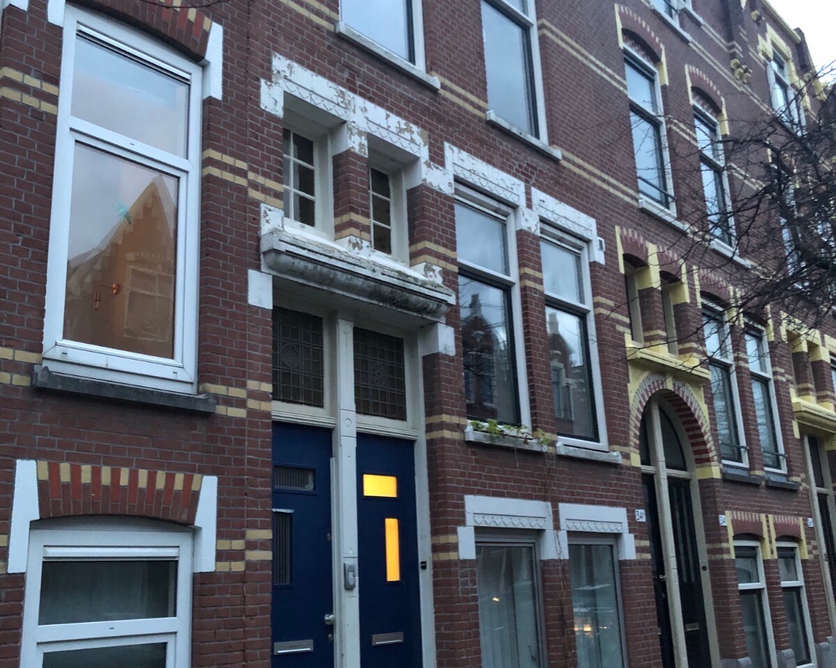 Kamer te huur in de Van Oosterzeestraat in Rotterdam