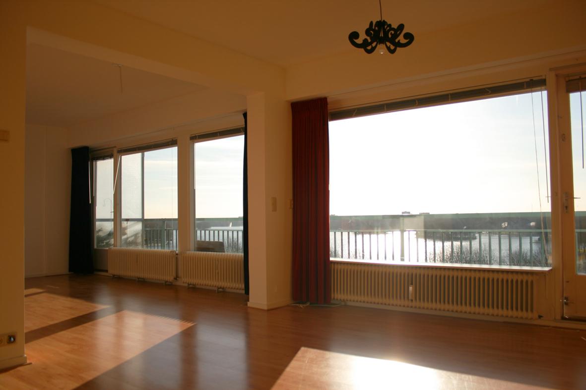 Appartement te huur in Amsterdam – Burgemeester Hogguerstraat – foto 1