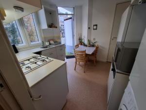 Room for rent 795 euro Holendrechtstraat, Amsterdam