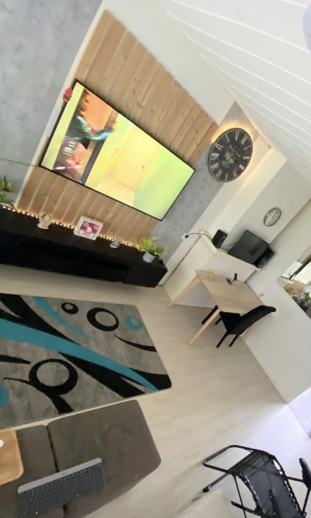 studios te huur op Opzoomerstraat