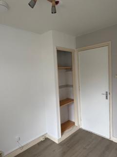 Kamer in Groningen, Petrus Driessenstraat op Kamernet.nl: Kamer met eigen balkon en inbouwkast