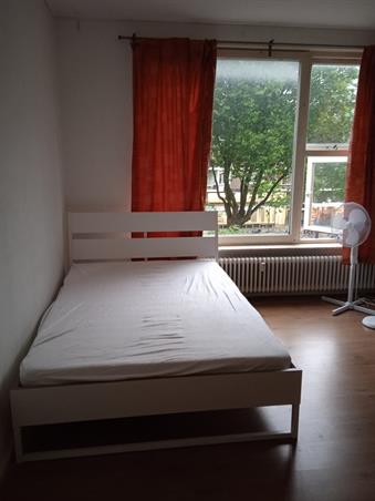 Zimmer bei Mariniersweg In Rotterdam