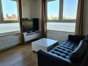 Appartement te huur 1950 euro Sint-Janshaven, Rotterdam