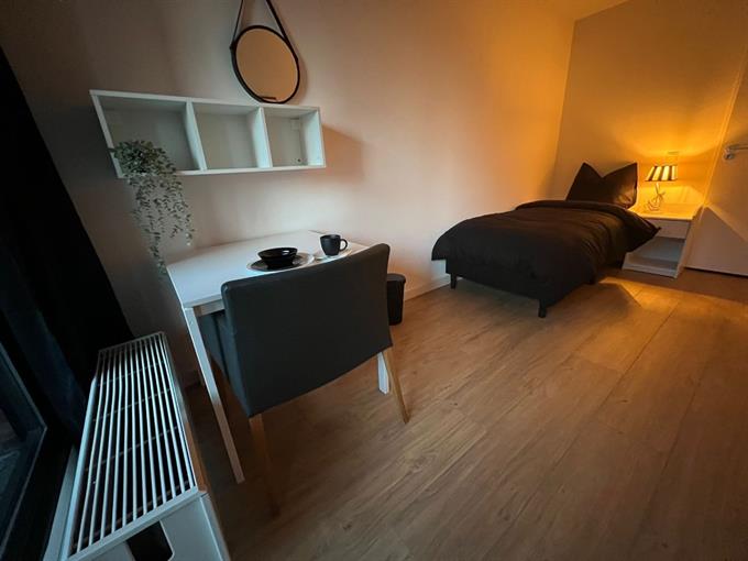 Zimmer bei Helmersstraat In Rotterdam