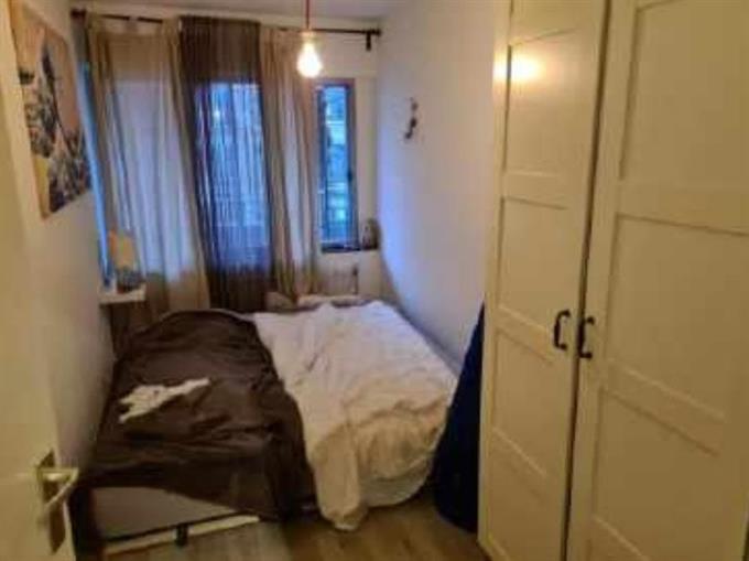 Kamer in Rotterdam, Coolsestraat op Kamernet.nl: Kamer/appartement tot oktober voor een vrouw
