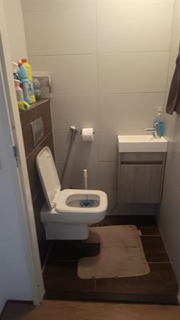 Kamer in Den Haag, Stamkartplein op Kamernet.nl: Schoon en ruime kamer